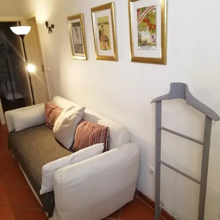 Appartamento Cosy At Madragoa Lisbona